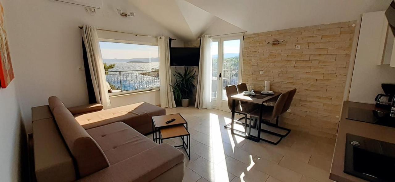 Hvar * Vrbanj